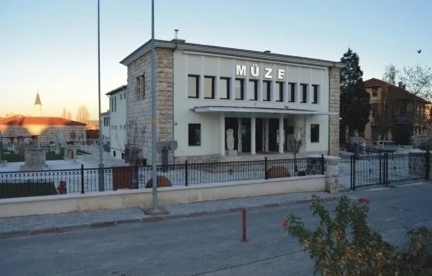 Edirne Arkeoloji Müzesindeki Azınlıklara Ait Mezar Taşlarında Hayvan Figürleri