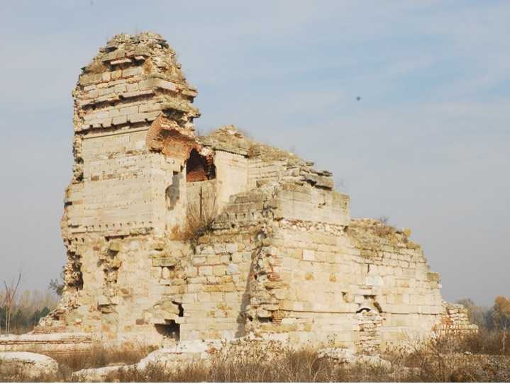 Resim 2: Edirne Sarayı Cihannüma Kasrı’ndan geriye kalan - Fotoğraf: Prof.Dr.H.Murat Tuğrul