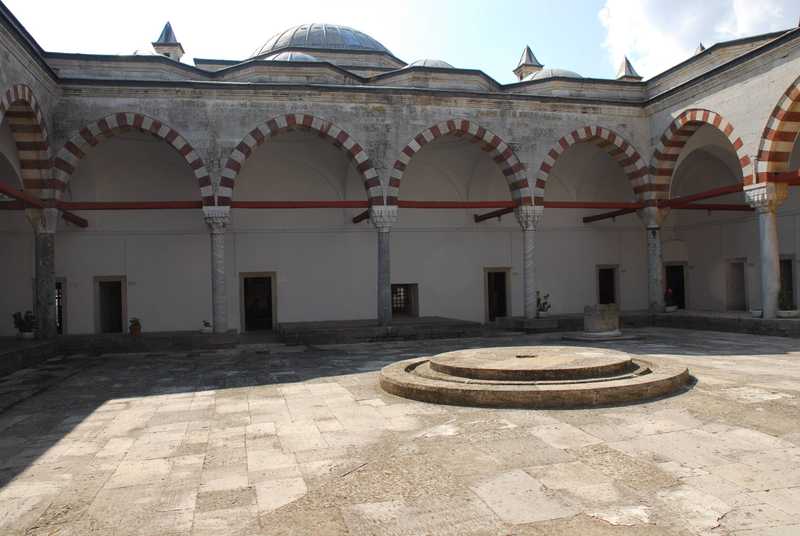 Edirne Sultan II.Bayezid Külliyesinin Bir Birimi : Medreset’ül Ettibba