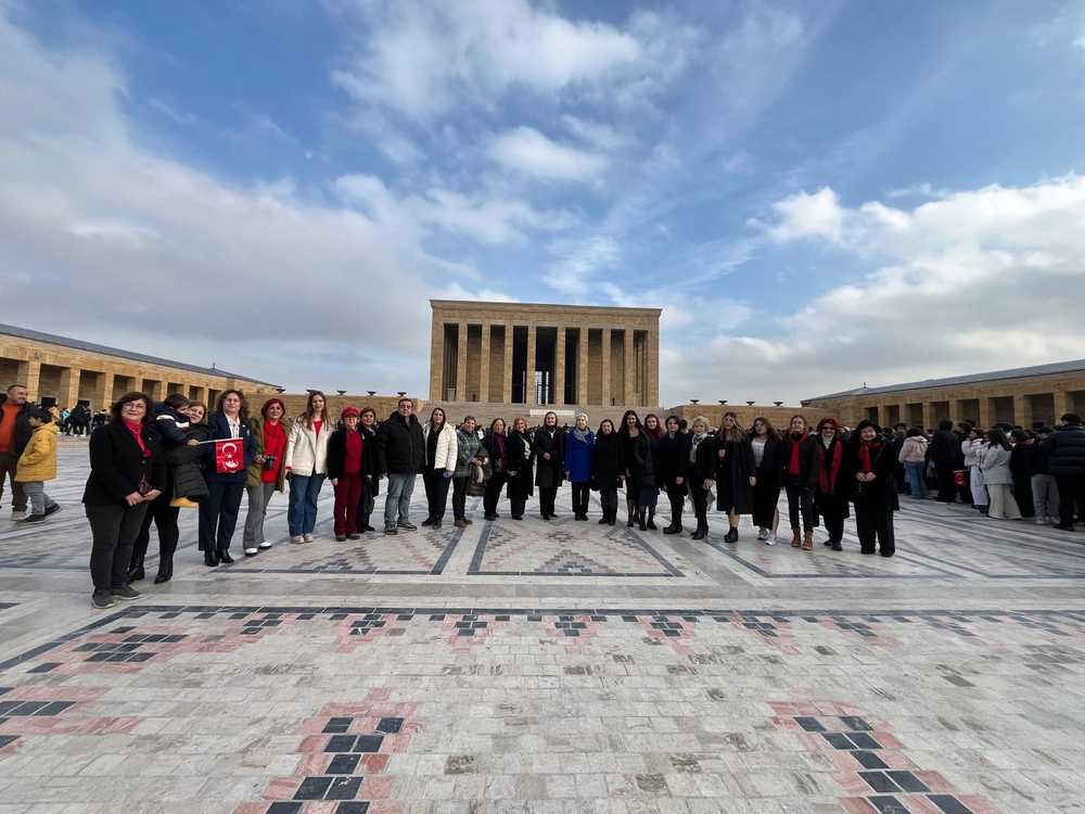 Resim 1: Anıtkabir ve TÜKD Edirne Şubesi