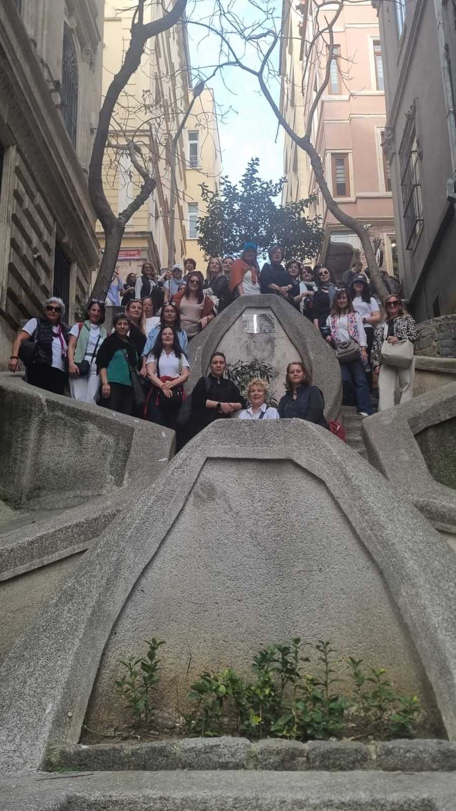 Kamondo Merdivenleri ve TÜKD Edirne Şubesi üyeleri